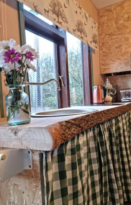 The Woodland Lodge - Wood Fired Hot Tub And Firepit Hambleton المظهر الخارجي الصورة